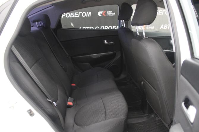 Kia Rio III Рестайлинг с пробегом 2016 года, цена 963 000 рублей, 136825 км, седан, Автокод Объявления