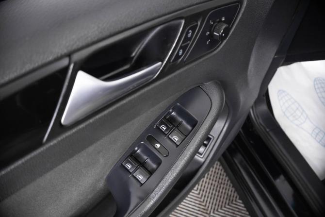 Volkswagen Jetta VI с пробегом 2012 года, цена 929 000 рублей, 374000 км, седан, Автокод Объявления