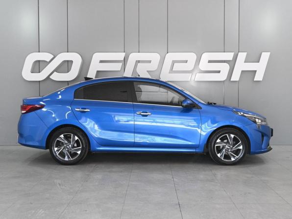 Kia Rio IV Рестайлинг с пробегом 2021 года, цена 1 619 000 рублей, 134346 км, седан, Автокод Объявления