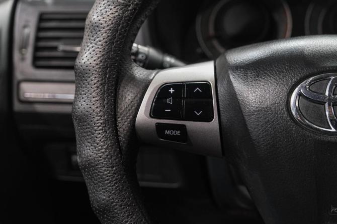 Toyota Auris I Рестайлинг с пробегом 2012 года, цена 1 049 000 рублей, 148400 км, хэтчбек, Автокод Объявления