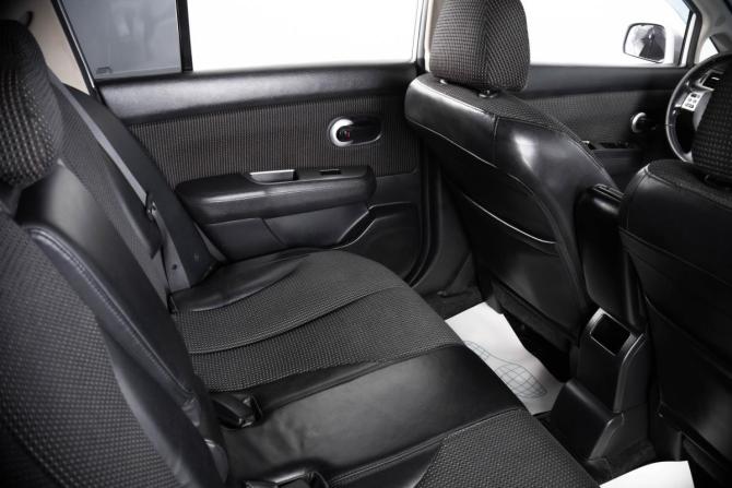 Nissan Tiida I Рестайлинг с пробегом 2013 года, цена 899 000 рублей, 285456 км, хэтчбек, Автокод Объявления