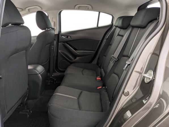Mazda 3 III (BM) Рестайлинг с пробегом 2017 года, цена 1 800 000 рублей, 136614 км, хэтчбек, Автокод Объявления