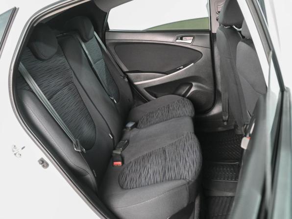 Hyundai Solaris I Рестайлинг с пробегом 2015 года, цена 1 325 000 рублей, 70948 км, седан, Автокод Объявления