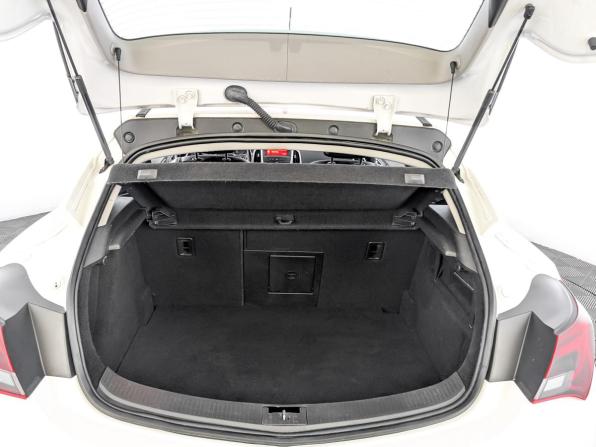 Opel Astra J Рестайлинг с пробегом 2013 года, цена 1 200 000 рублей, 53125 км, хэтчбек, Автокод Объявления