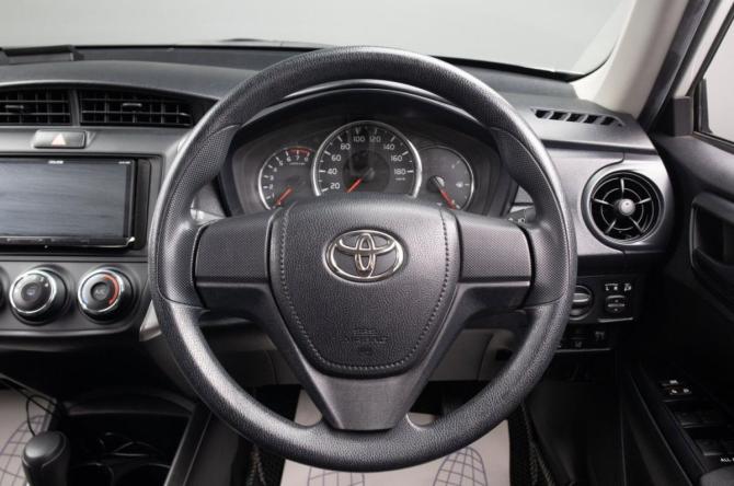 Toyota Corolla XI (E160 E170) Рестайлинг 2 с пробегом 2018 года, цена 1 499 000 рублей, 82000 км, универсал, Автокод Объявления