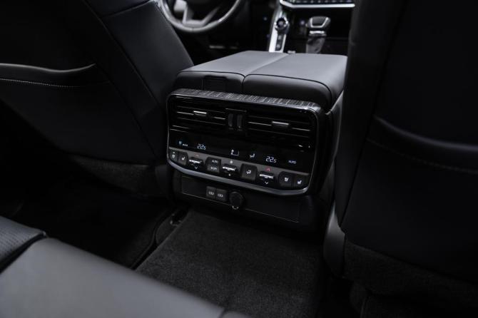 Новый Toyota Land Cruiser 300 Series 2026 года, цена 14 750 000 рублей, внедорожник, Автокод Объявления