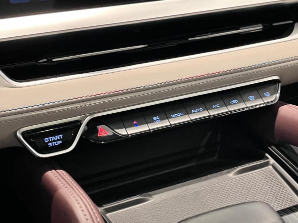 Geely Monjaro I с пробегом 2024 года, цена 3 550 000 рублей, 16891 км, внедорожник, Автокод Объявления