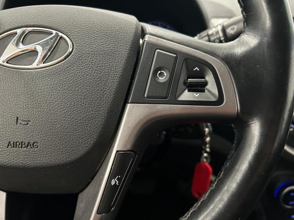 Hyundai Solaris I Рестайлинг с пробегом 2016 года, цена 1 049 000 рублей, 99870 км, седан, Автокод Объявления