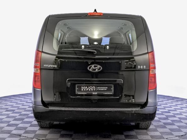 Hyundai H-1 II Рестайлинг 2 с пробегом 2019 года, цена 3 350 000 рублей, 74333 км, минивэн, Автокод Объявления