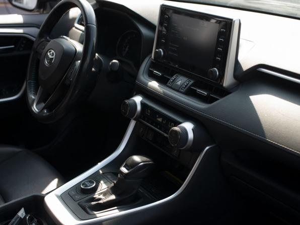 Toyota RAV4 V (XA50) с пробегом 2020 года, цена 3 800 000 рублей, 117311 км, внедорожник, Автокод Объявления
