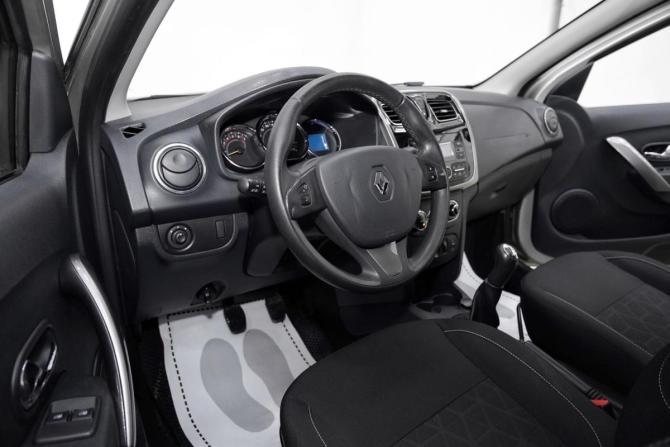 Renault Sandero II с пробегом 2018 года, цена 629 000 рублей, 84916 км, хэтчбек, Автокод Объявления