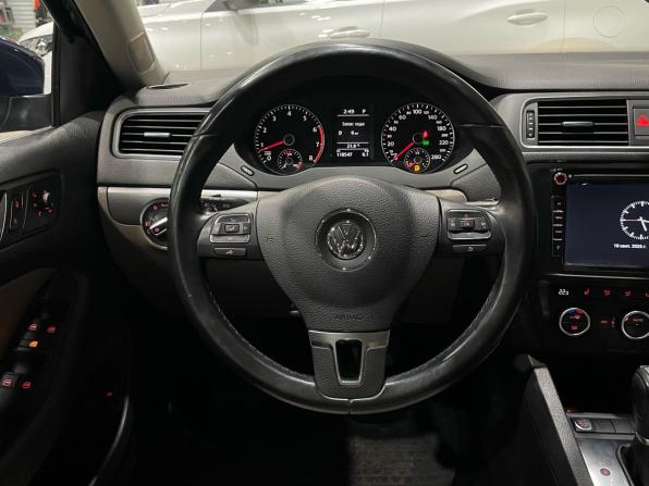 Volkswagen Jetta VI с пробегом 2013 года, цена 1 080 000 рублей, 118546 км, седан, Автокод Объявления