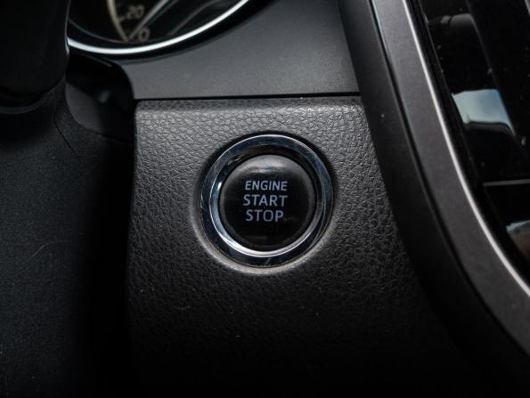 Toyota Camry VIII (XV70) Рестайлинг с пробегом 2022 года, цена 3 050 000 рублей, 158252 км, седан, Автокод Объявления