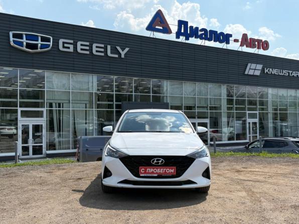 Hyundai Solaris II Рестайлинг с пробегом 2022 года, цена 1 890 000 рублей, 45097 км, седан, Автокод Объявления