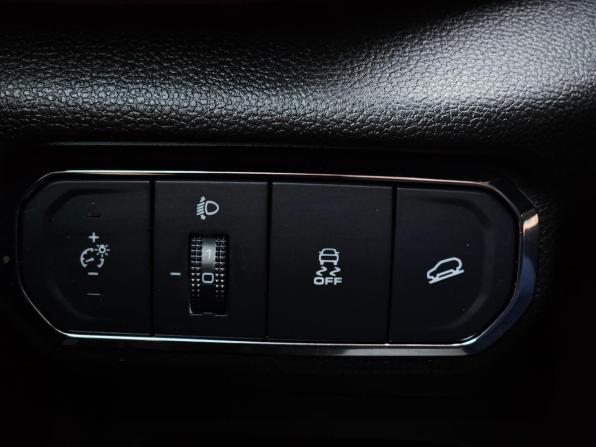 Haval Jolion I с пробегом 2022 года, цена 1 740 000 рублей, 71500 км, внедорожник, Автокод Объявления