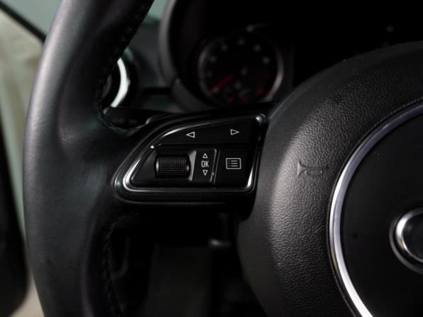 Audi A1 I (8X) с пробегом 2012 года, цена 1 169 000 рублей, 159351 км, хэтчбек, Автокод Объявления