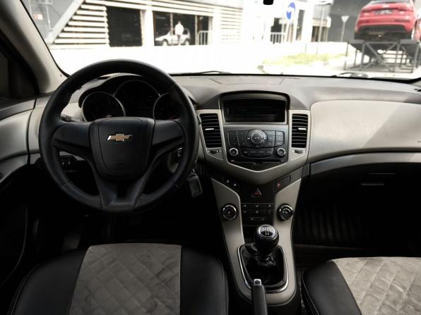 Chevrolet Cruze I Рестайлинг с пробегом 2012 года, цена 620 000 рублей, 271750 км, хэтчбек, Автокод Объявления