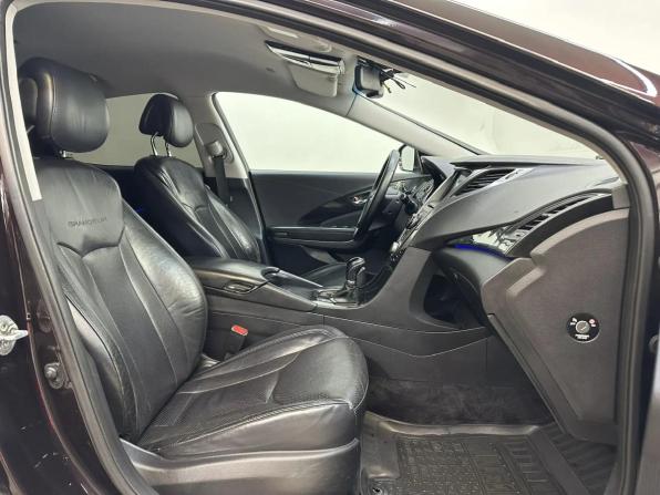Hyundai Grandeur V с пробегом 2012 года, цена 990 000 рублей, 318251 км, седан, Автокод Объявления