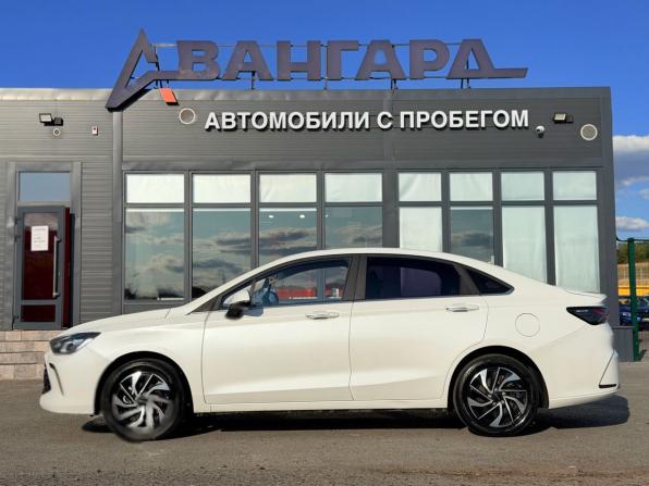 BAIC U5 Plus с пробегом 2023 года, цена 1 090 000 рублей, 46100 км, седан, Автокод Объявления