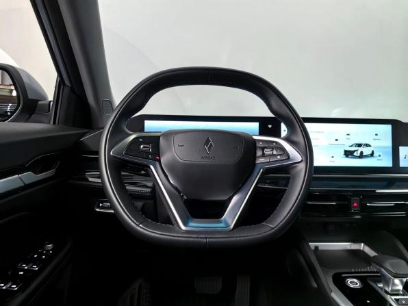 Livan S6 Pro с пробегом 2023 года, цена 1 655 000 рублей, 5004 км, седан, Автокод Объявления