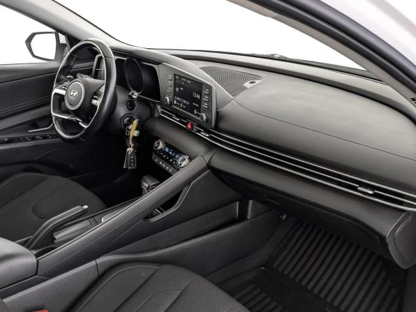 Hyundai Elantra VII (CN7) с пробегом 2021 года, цена 1 815 000 рублей, 117198 км, седан, Автокод Объявления