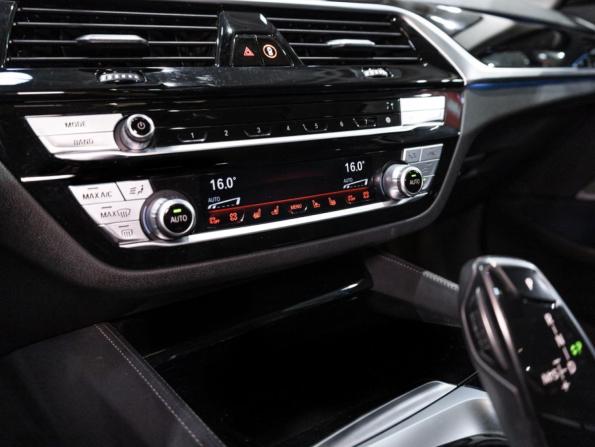 BMW 5 серии VII (G30/G31/G38) Рестайлинг с пробегом 2021 года, цена 4 409 470 рублей, 96413 км, седан, Автокод Объявления