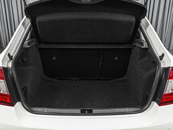 Skoda Rapid I Рестайлинг с пробегом 2017 года, цена 1 125 000 рублей, 93053 км, лифтбек, Автокод Объявления
