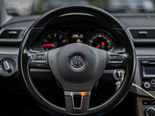 Volkswagen Passat B7 с пробегом 2013 года, цена 1 300 000 рублей, 74358 км, седан, Автокод Объявления