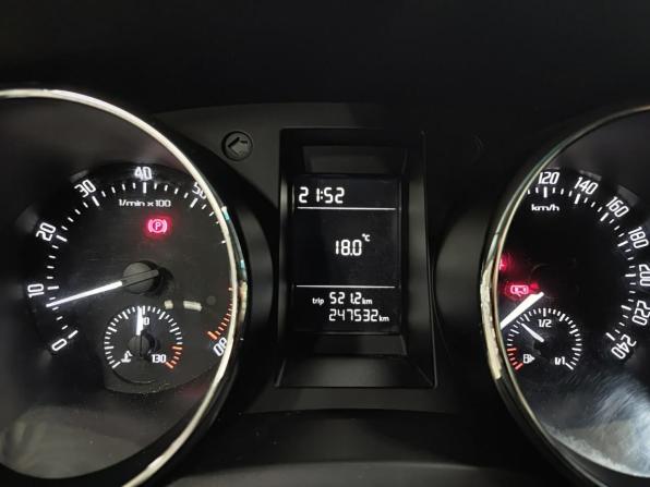 Skoda Yeti I Рестайлинг с пробегом 2014 года, цена 639 000 рублей, 247462 км, внедорожник, Автокод Объявления