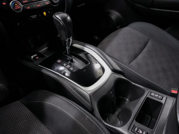 Nissan Qashqai II с пробегом 2017 года, цена 1 672 000 рублей, 130300 км, внедорожник, Автокод Объявления