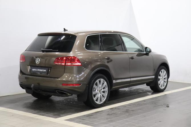 Volkswagen Touareg II с пробегом 2012 года, цена 2 015 000 рублей, 244758 км, внедорожник, Автокод Объявления