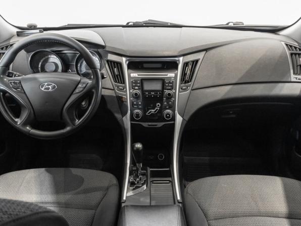 Hyundai Sonata VI (YF) с пробегом 2010 года, цена 900 000 рублей, 273094 км, седан, Автокод Объявления