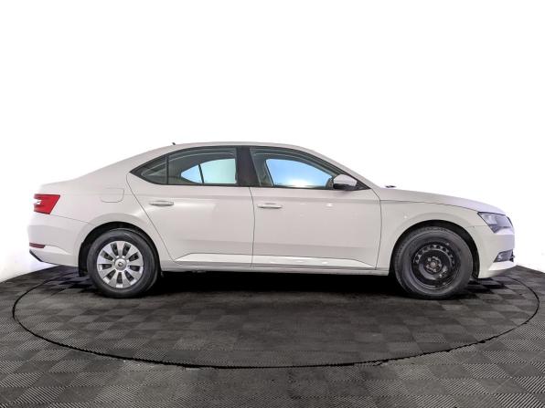 Skoda Superb III с пробегом 2019 года, цена 2 450 000 рублей, 30512 км, лифтбек, Автокод Объявления