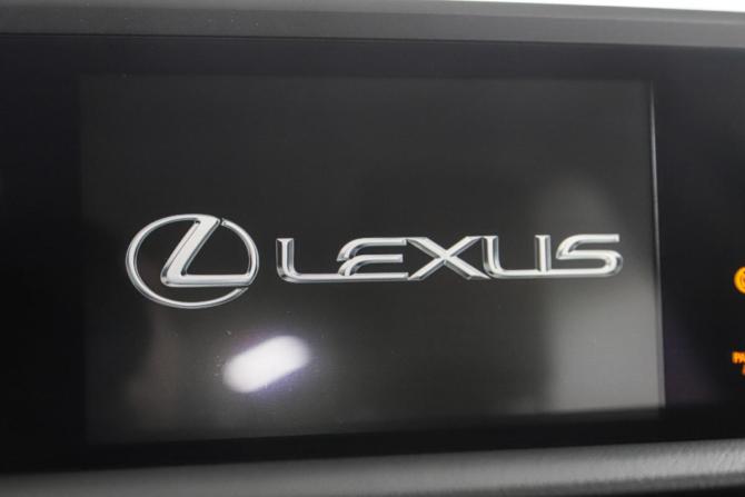 Lexus ES VII с пробегом 2018 года, цена 3 199 000 рублей, 162266 км, седан, Автокод Объявления