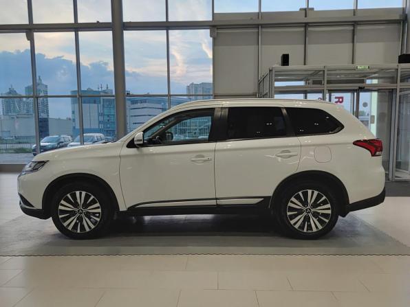 Mitsubishi Outlander III Рестайлинг 3 с пробегом 2019 года, цена 2 272 000 рублей, 101738 км, внедорожник, Автокод Объявления