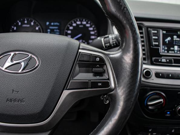 Hyundai Solaris II с пробегом 2018 года, цена 1 275 000 рублей, 115252 км, седан, Автокод Объявления