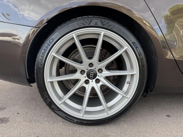 Audi A4 IV (B8) Рестайлинг с пробегом 2013 года, цена 1 450 000 рублей, 243111 км, седан, Автокод Объявления