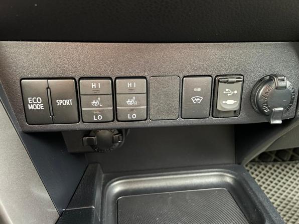 Toyota RAV4 IV (XA40) Рестайлинг с пробегом 2019 года, цена 2 865 000 рублей, 128538 км, внедорожник, Автокод Объявления