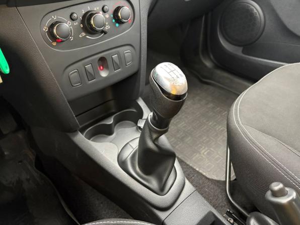 Renault Sandero II Рестайлинг с пробегом 2022 года, цена 1 095 000 рублей, 145000 км, хэтчбек, Автокод Объявления