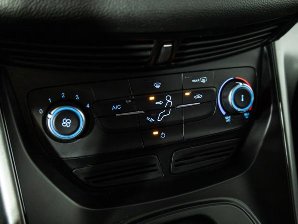 Ford Kuga II Рестайлинг с пробегом 2018 года, цена 1 499 700 рублей, 180354 км, внедорожник, Автокод Объявления