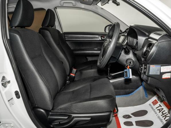 Toyota Corolla XI (E160 E170 E180) Рестайлинг 1 с пробегом 2016 года, цена 1 185 000 рублей, 189033 км, универсал, Автокод Объявления