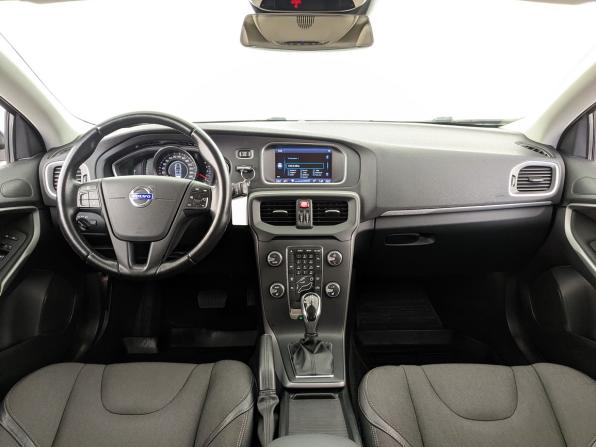 Volvo V40 Cross Country I с пробегом 2013 года, цена 1 650 000 рублей, 117941 км, хэтчбек, Автокод Объявления