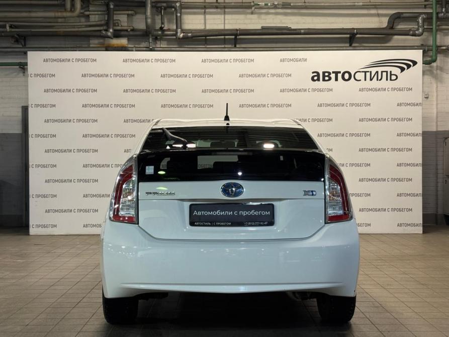 Toyota Prius III Рестайлинг (XW30) Санкт-Петербург  - изображение 4