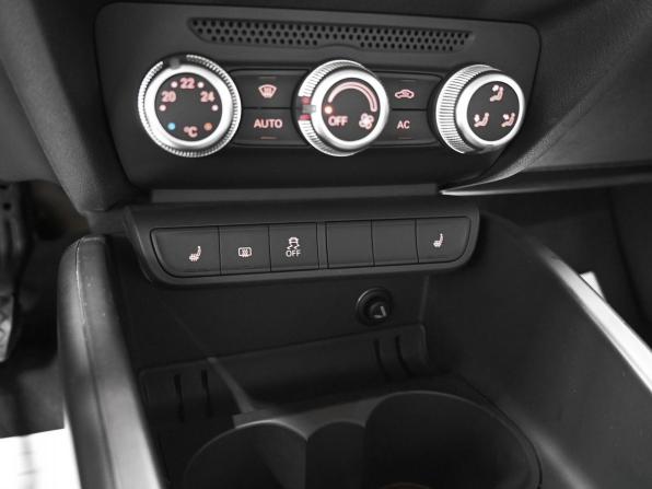 Audi A1 I (8X) с пробегом 2011 года, цена 745 000 рублей, 129837 км, хэтчбек, Автокод Объявления