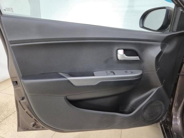 Kia Rio III с пробегом 2015 года, цена 920 000 рублей, 91449 км, седан, Автокод Объявления