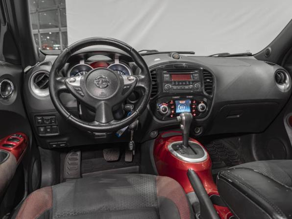 Nissan Juke I с пробегом 2012 года, цена 940 000 рублей, 121467 км, внедорожник, Автокод Объявления