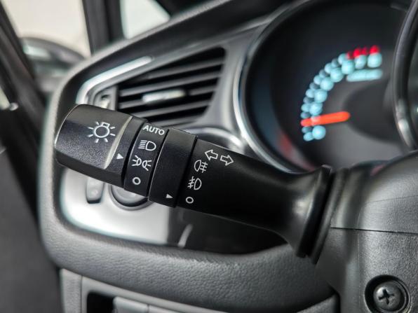 Kia Ceed II Рестайлинг с пробегом 2016 года, цена 999 000 рублей, 157850 км, хэтчбек, Автокод Объявления