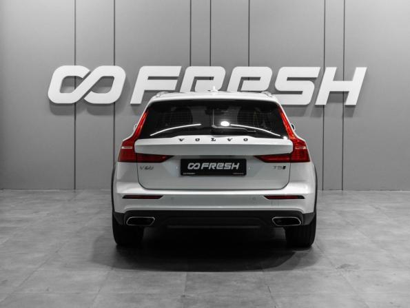 Volvo V60 Cross Country II с пробегом 2020 года, цена 3 299 000 рублей, 107592 км, универсал, Автокод Объявления