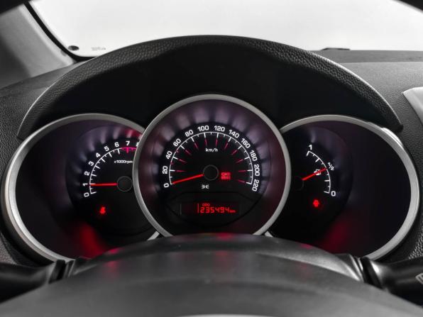 Kia Venga I с пробегом 2012 года, цена 687 900 рублей, 235353 км, компактвэн, Автокод Объявления