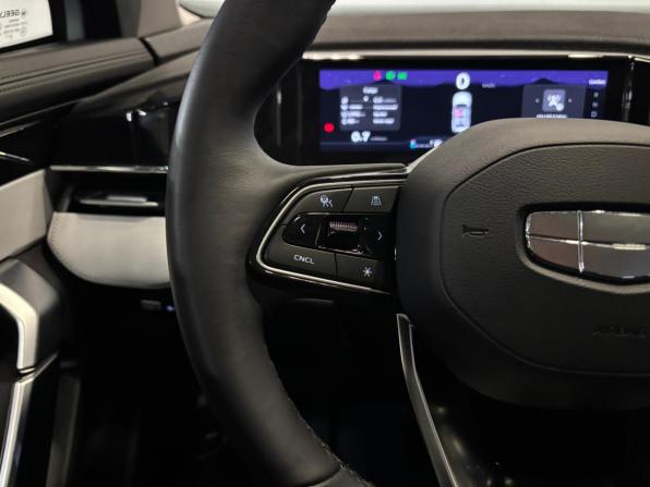 Geely Atlas II с пробегом 2024 года, цена 3 349 000 рублей, 2000 км, внедорожник, Автокод Объявления